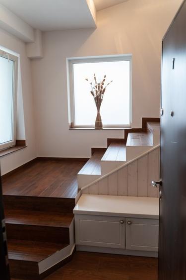 Apartament cu 5 camere decomandat în Calea Dumbrăvii