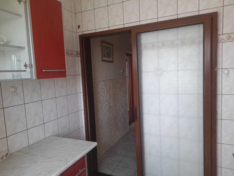Apartament cu 2 camere semidecomandat în Independenței
