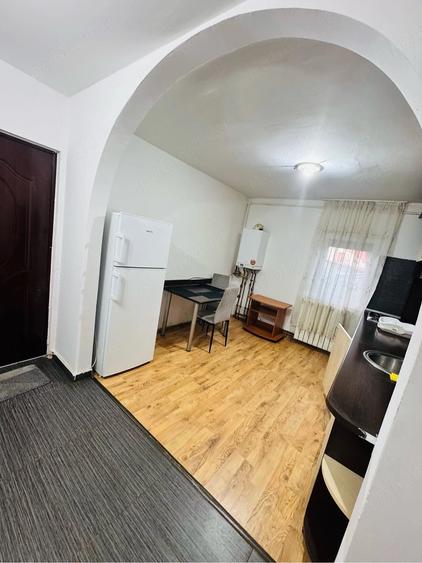 Apartament cu 2 camere nedecomandat în Lipovei