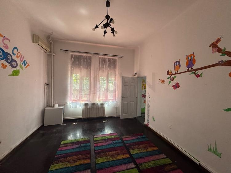 Casă cu 5 camere cu Teren 800 Mp în Timpuri Noi