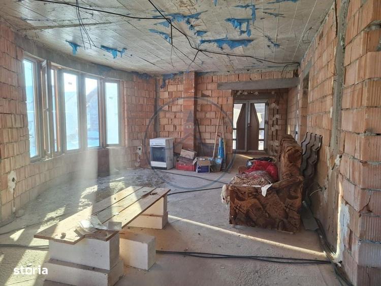 Casă cu 4 camere cu Teren 400 Mp în Central