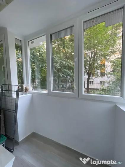 Apartament cu 3 camere decomandat în Sebastian
