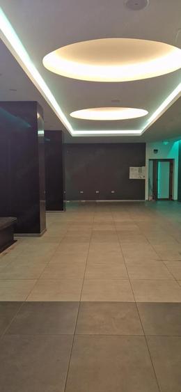 Spațiu comercial, de 300 mp, în Central