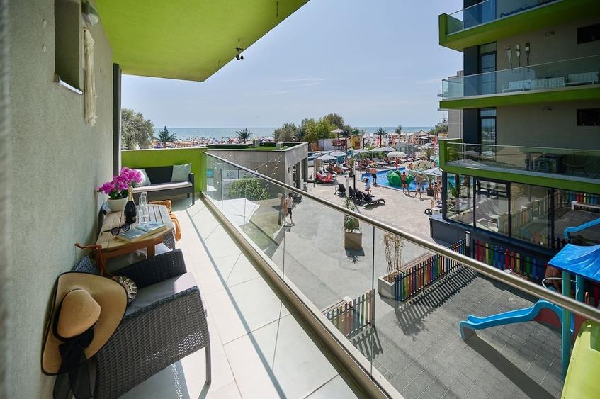Apartament cu 3 camere decomandat în Mamaia-Sat