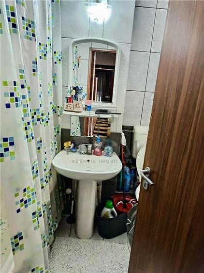 Apartament cu 2 camere decomandat, mobilat în Girocului