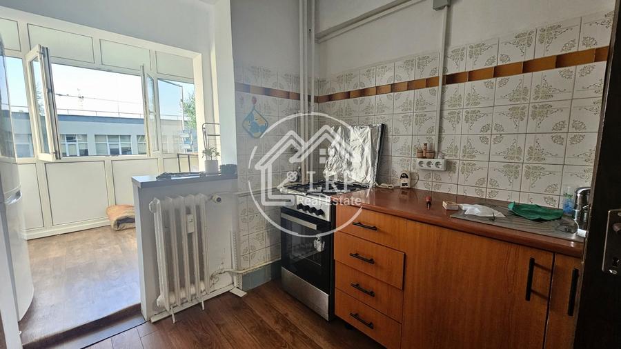 Apartament cu 3 camere decomandat, mobilat în Morarilor