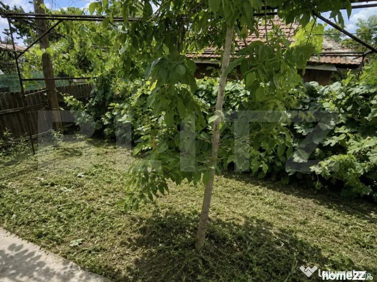 Casă cu 3 camere cu Teren 335 Mp în Brestei