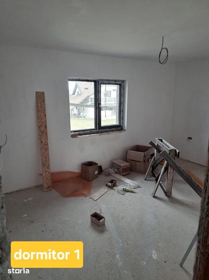 Casă cu 4 camere cu Teren 884 Mp în Moșoaia