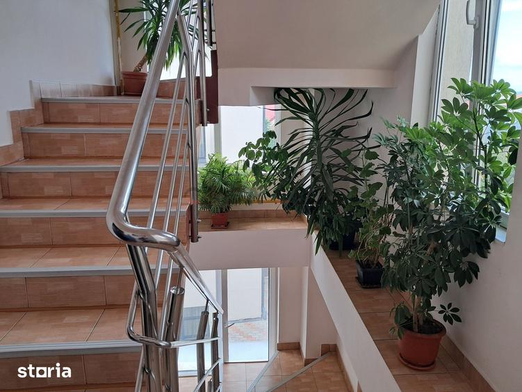 Apartament de 5 camere in Vila , ideal ivesti?ie, parcari - 3