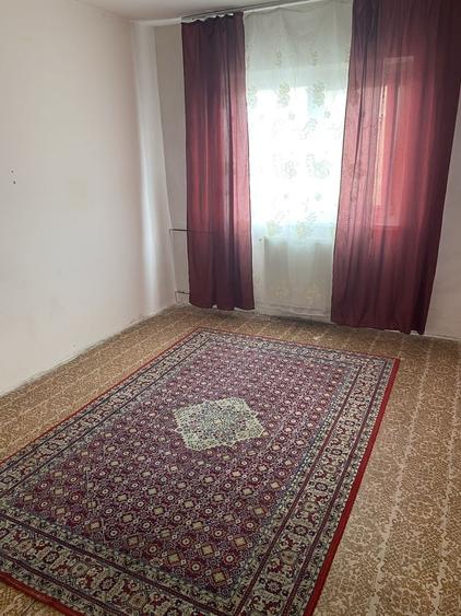 Apartament cu 3 camere în Iosia