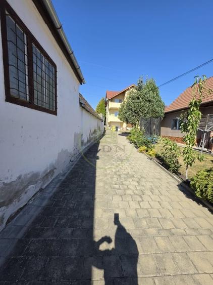 Casă individuală cu 5 camere cu Canalizare în Turnișor