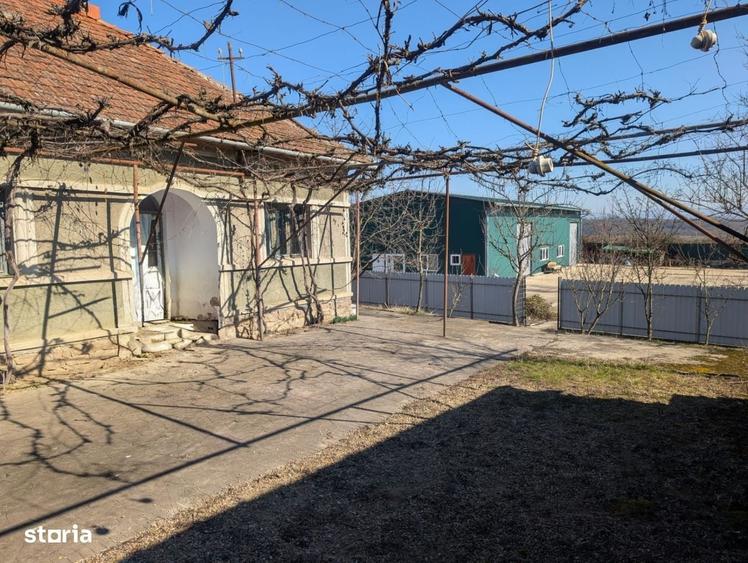 Casă cu 3 camere cu Canalizare în Hodiș