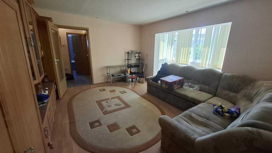 Apartament cu 2 camere semidecomandat în Dâmbovița