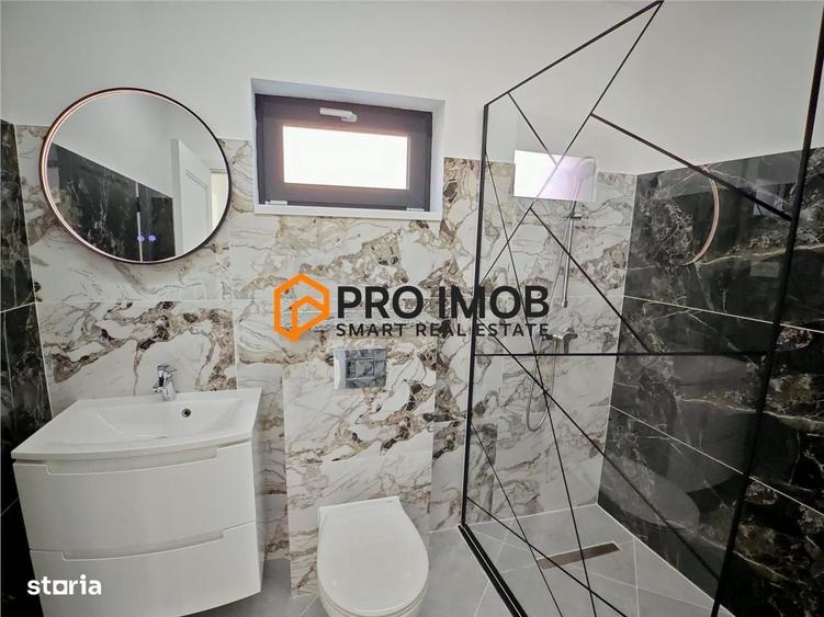 Casă cu 3 camere decomandat în Lacu