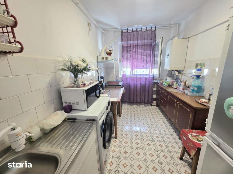 Apartament cu 2 camere decomandat în Școlilor