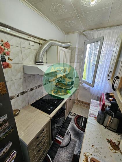 Apartament cu 3 camere decomandat în Est