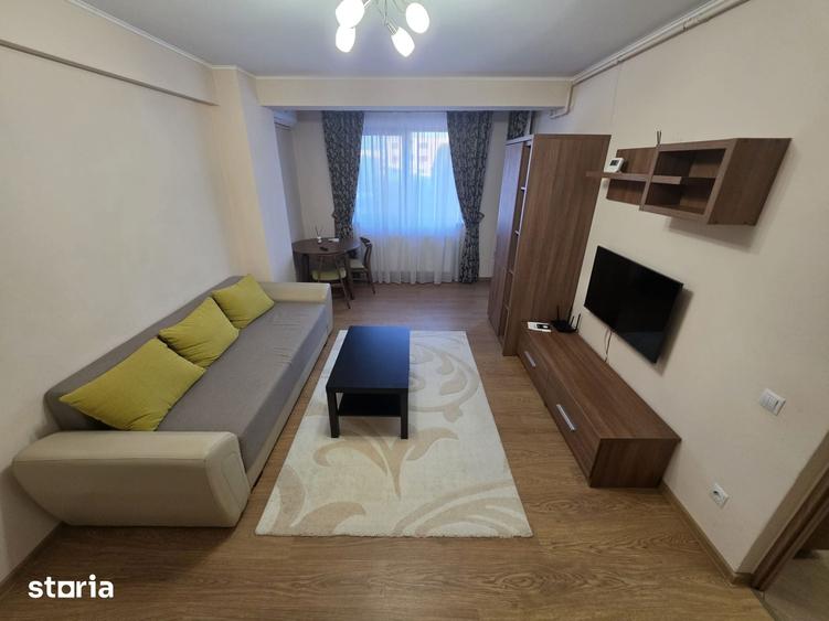 Apartament cu 2 camere decomandat în Calea București