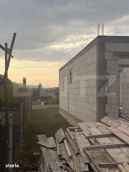 Casă cu 3 camere cu Teren 1000 Mp în Berchișești