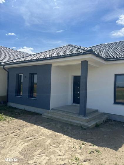Casă cu 3 camere cu Teren 450 Mp în Burdea