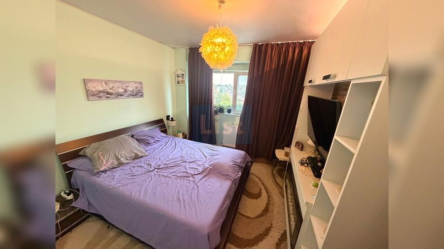 Apartament cu 4 camere în Mazepa 1