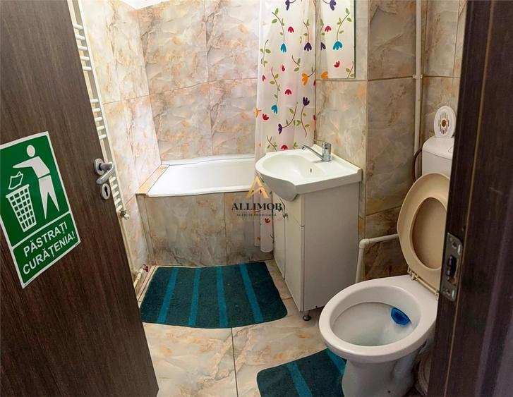 Apartament cu 2 camere decomandat în Central