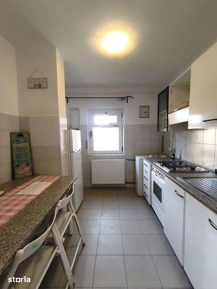 Apartament cu 2 camere decomandat în Văcăresti