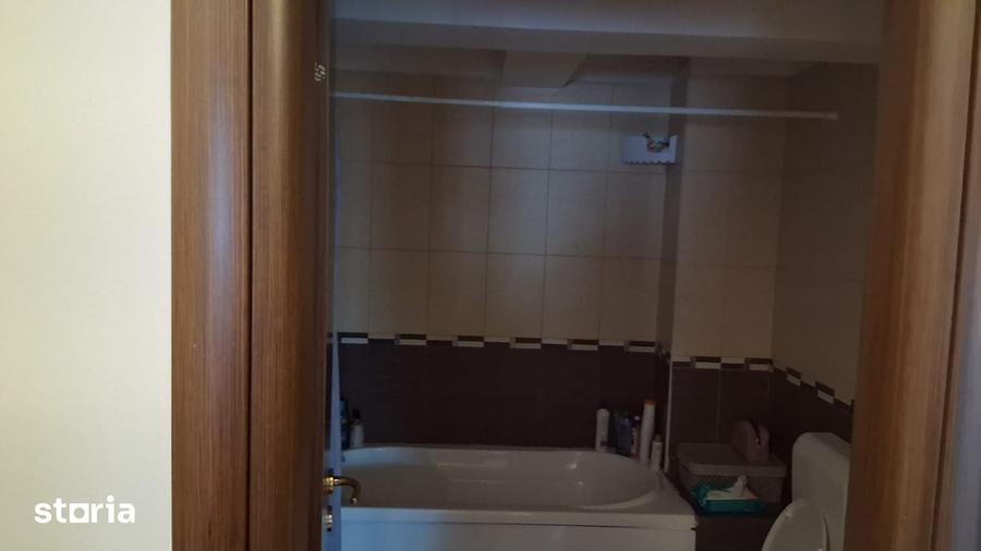 Apartament cu 2 camere decomandat în Drumul Taberei