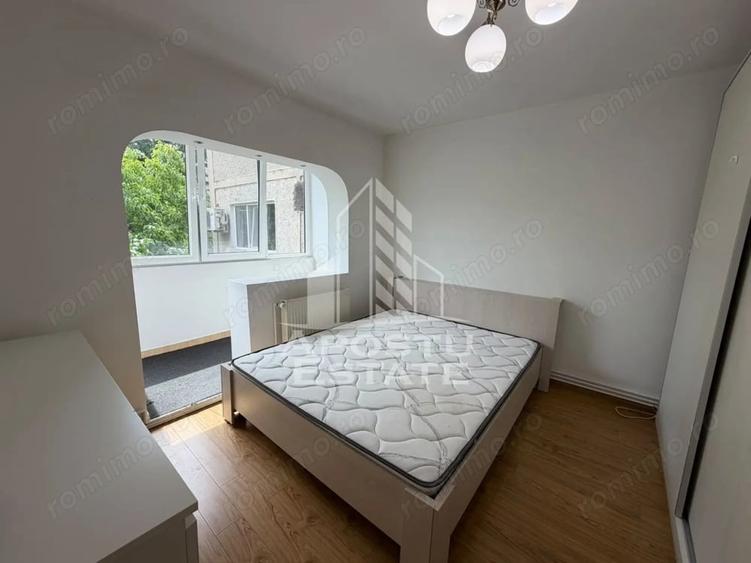 Apartament cu 3 camere decomandat în Lipovei