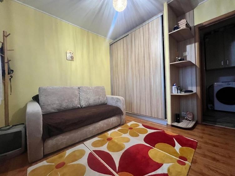 Apartament cu 2 camere decomandat, mobilat în Km 4-5