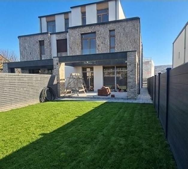 Duplex cu 5 camere cu Canalizare în Gheorgheni