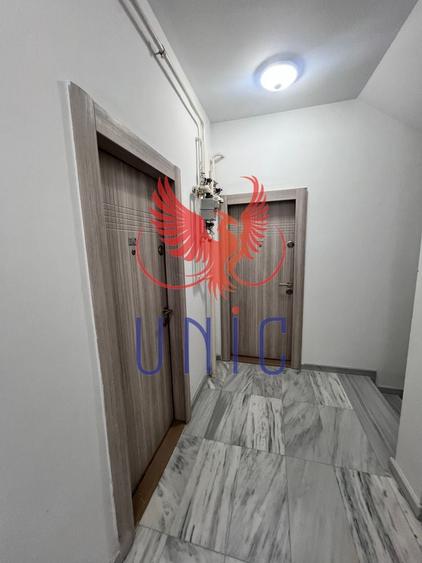 Apartament cu 5 camere decomandat în Calea Severinului