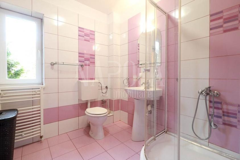 Apartament cu 4 camere decomandat în Central