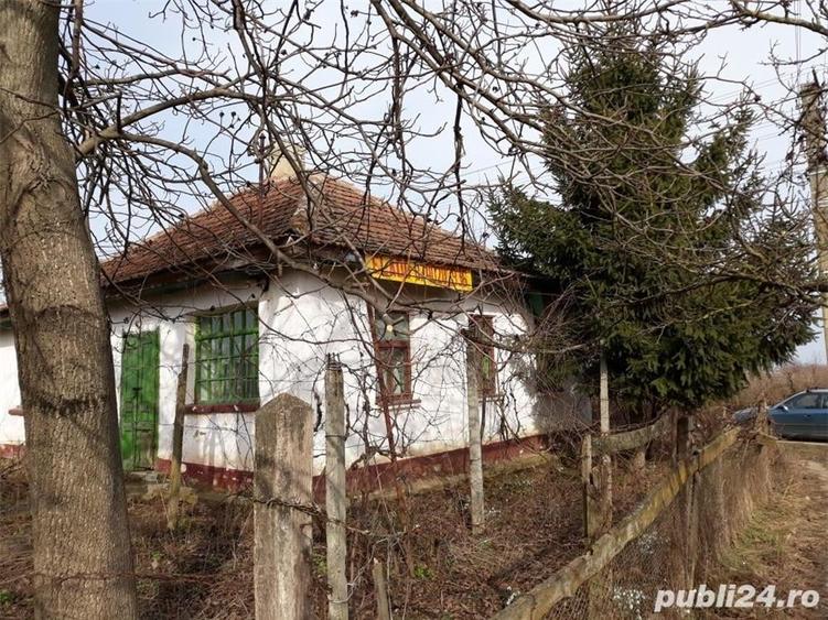 Casă cu 2 camere cu Teren 2300 Mp în Galoșpetreu