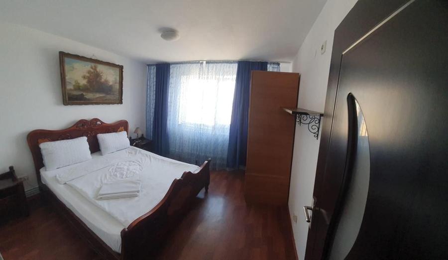 Apartament cu 2 camere decomandat în Km 4