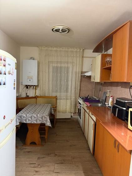 Apartament cu 2 camere semidecomandat în Brazda lui Novac