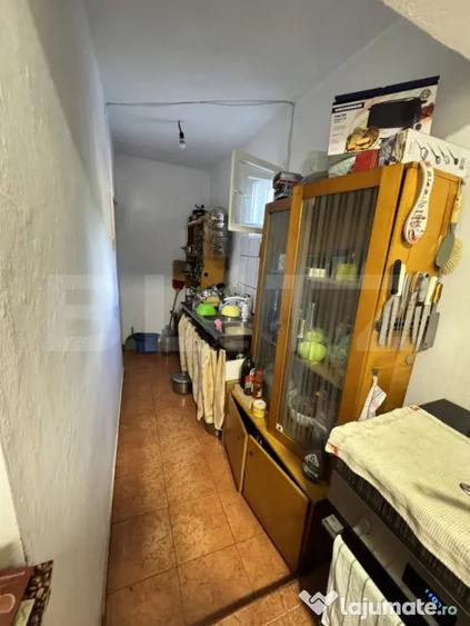 Casă cu 2 camere cu Teren 7300 Mp în Central