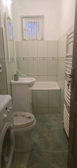 Apartament cu 2 camere nedecomandat în Central