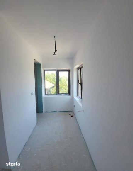 Casă cu 4 camere cu Teren 300 Mp în Central