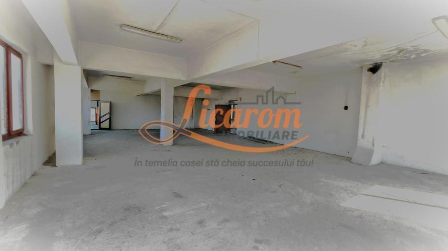 Birou, de 1,380 mp, în Central