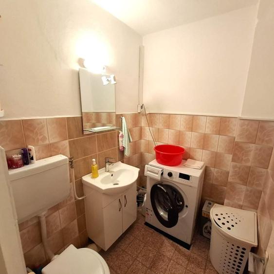 Apartament cu 3 camere decomandat în Sud