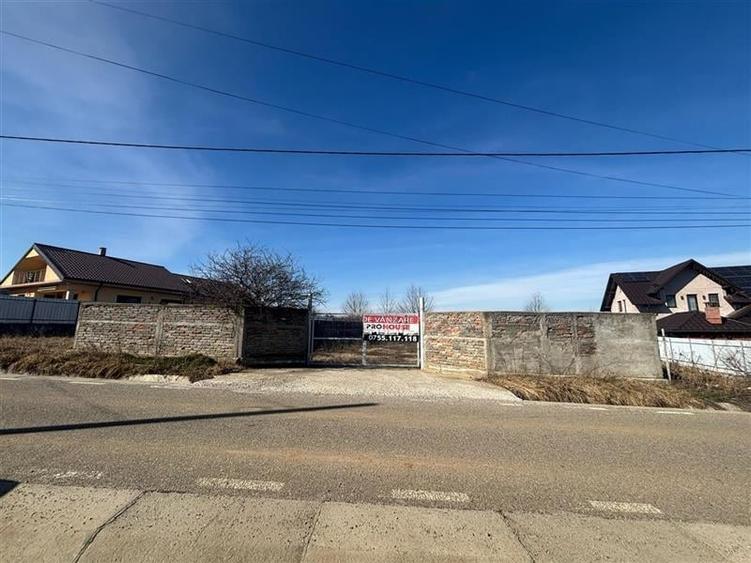 Teren Construcții intravilan de 1716 mp, în Sud-Est