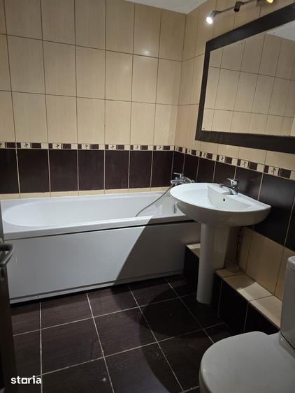 Apartament cu 4 camere în Crângași