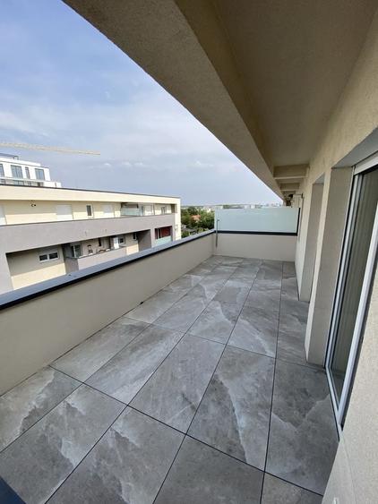 Apartament cu 2 camere decomandat în Aradului