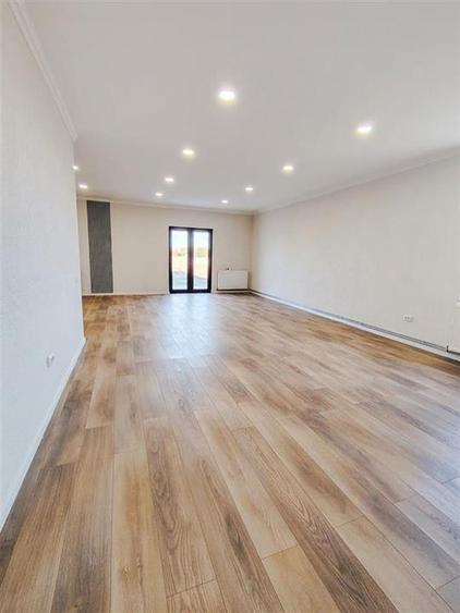 Casă individuală cu 3 camere cu Teren 508 Mp în Leș
