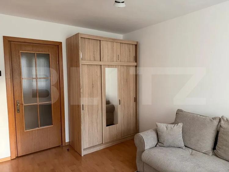 Apartament cu 2 camere semidecomandat, mobilat în Plopilor