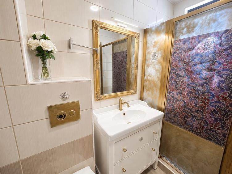 Casă individuală cu 5 camere cu Teren 150 Mp în Tunari