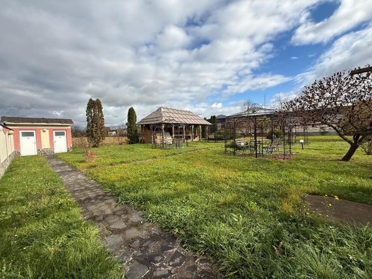 Hotel/Pensiune, de 1,400 mp, în Sighetu Marmației