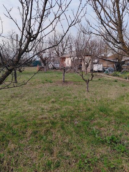 Casă cu Teren 900 Mp în Toporu