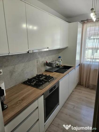 Apartament cu 2 camere decomandat în Ipotești