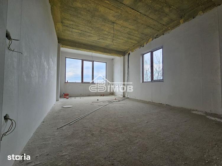 Spațiu comercial, de 380 mp, în Voinești